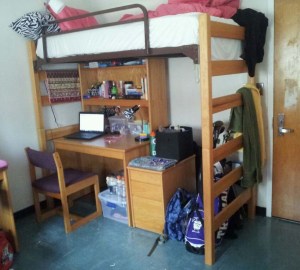 clean dorm rume